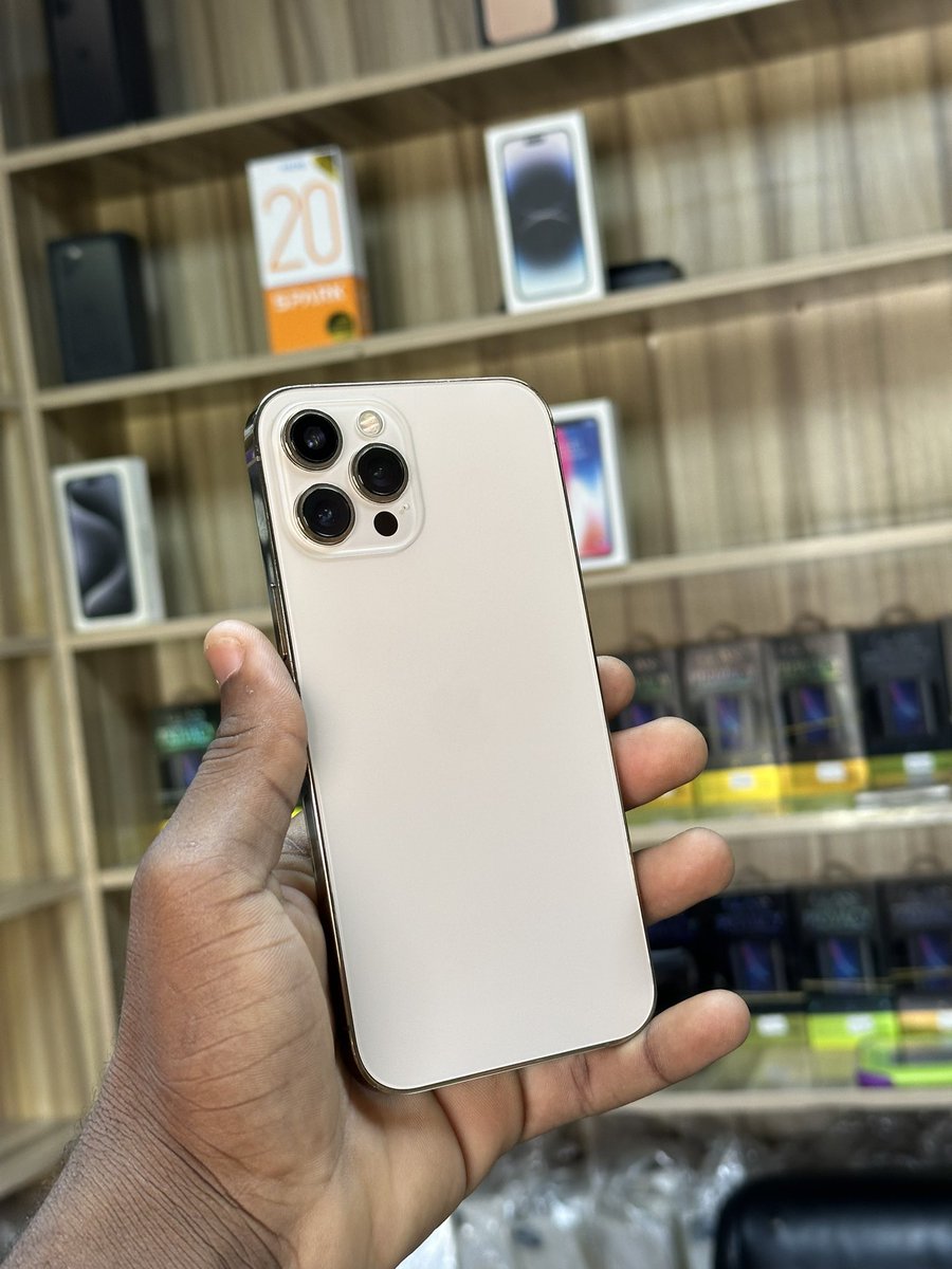 mba_phone_store's tweet image. BONANZA BONANZA BONANZA
IPHONE 12 PRO MAX
✅256GB
✅PRICE: N600,000
✅NIGERIA FAIRLY USED
✅Dm/Call :07032655719
📍SHOP ADDRESS:AGF 13 KASUPDA GSM VILLAGE AHMADU BELLO WAY KADUNA OPP MAKARFI PLAZA
KADUNA STATE
NATIONWIDE DELIVERY 🚚
PLEASE RETWEET 🙏🏽