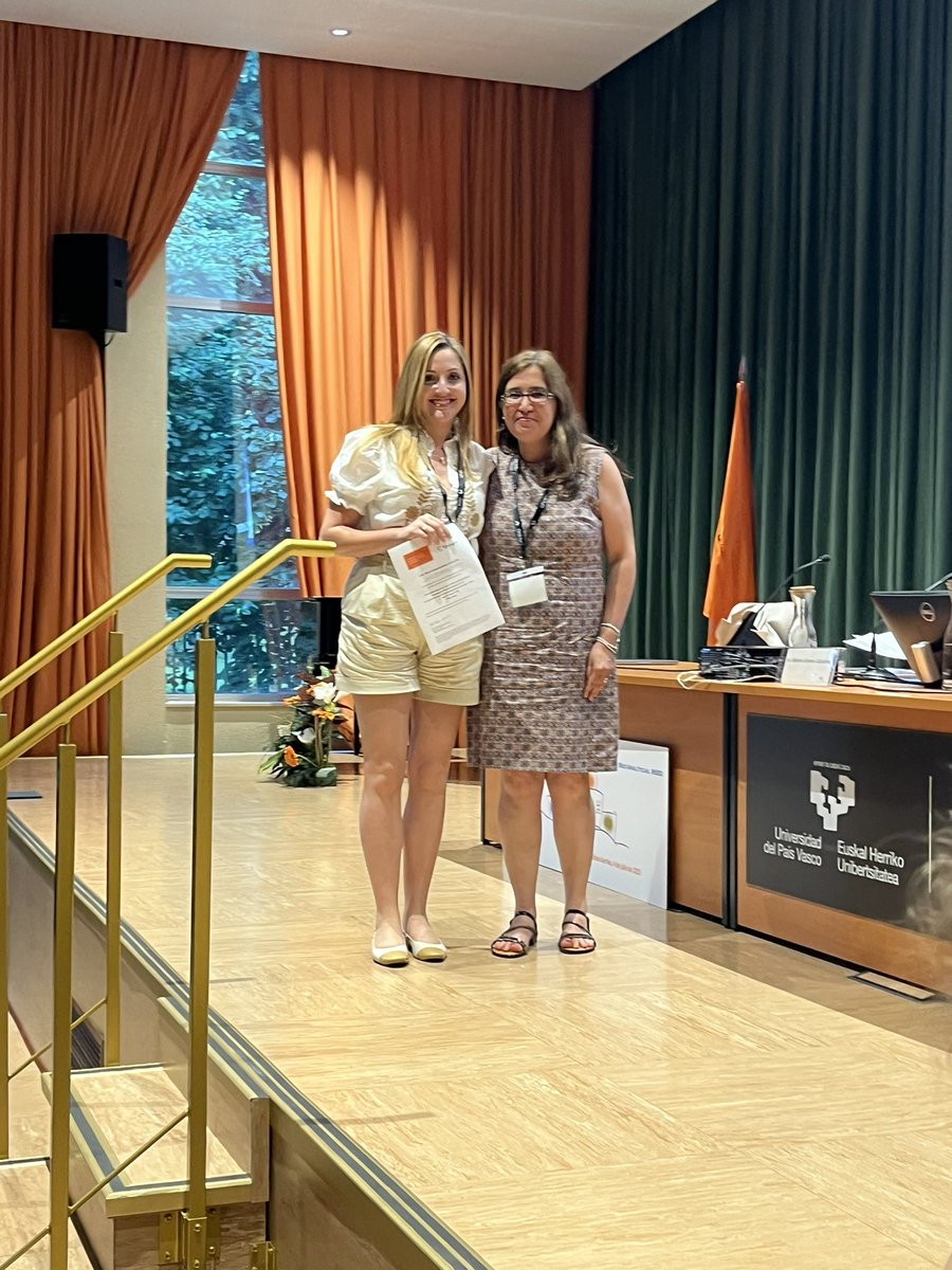 geab_uo's tweet photo. What better way to end the III bianual meeting of the #GCTbA-RSEQ than by receiving an award for the work done over the past few months…. congratulations Lucia!!! @geab_uo https://t.co/MnXpNf7k1C