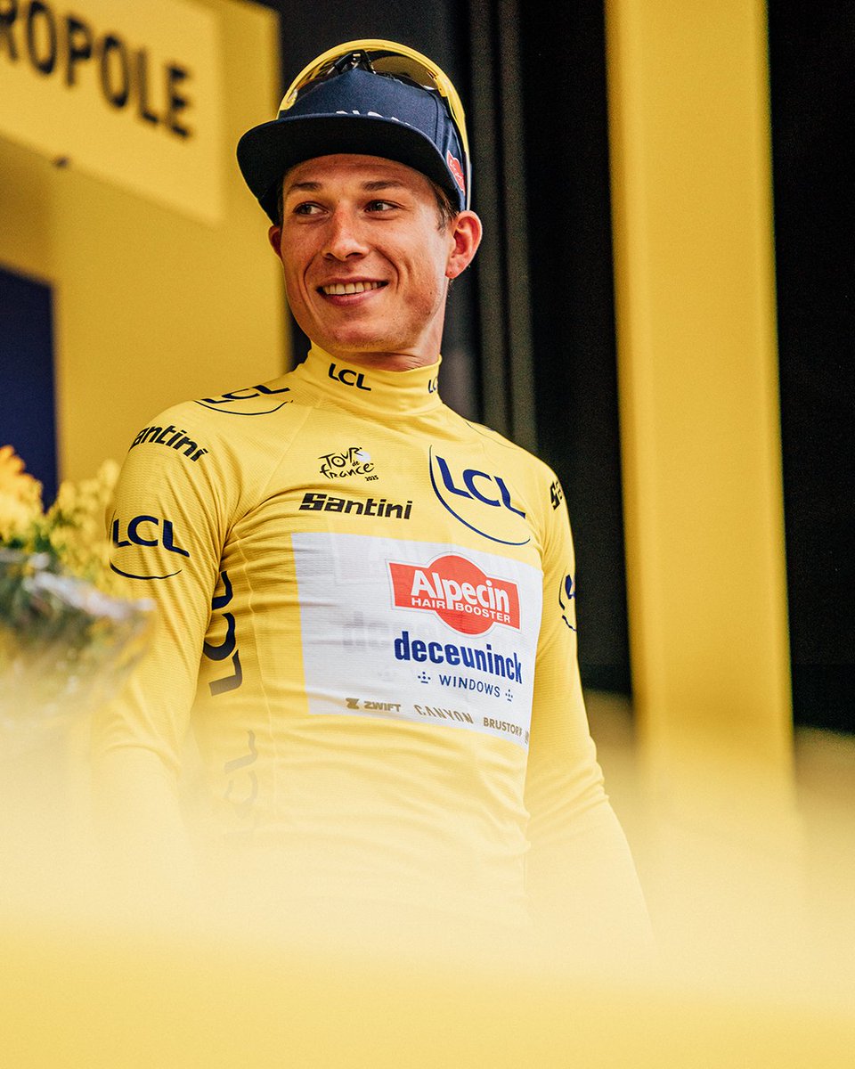 A perfect start 🤩

Jasper Philipsen took the win on stage 1️⃣ of the 2025 Tour de France with a textbook sprint. 

Congrats Jasper! 👏