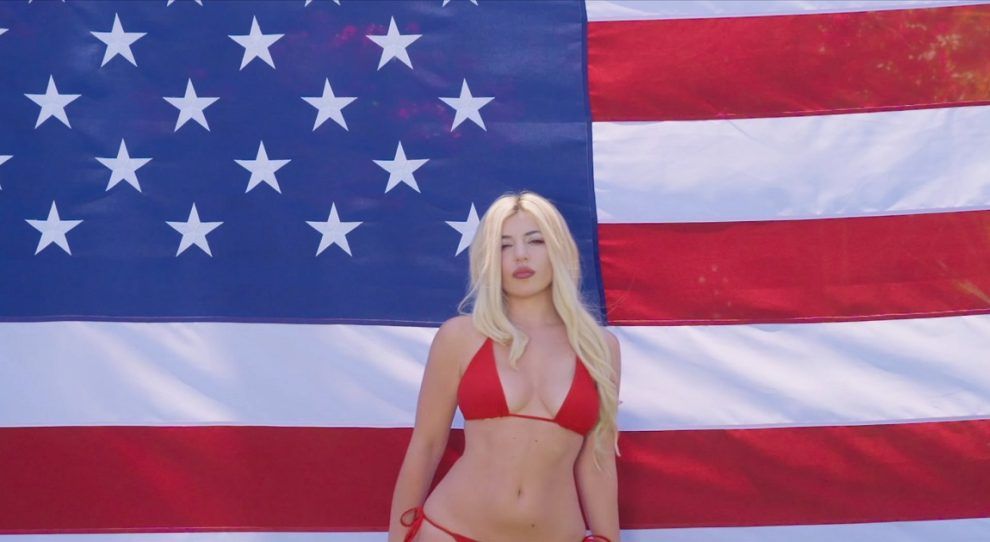.<a href="/AvaMax/">AVA MAX</a> is continuing to unveil her upcoming album, Don’t Click Play, and her latest release, “Wet Hot American Dream” doubles as both a summer smash and a new anthem to boost fans' morale for July 4. Read more: euphoriazine.com/blog/2025/07/m…