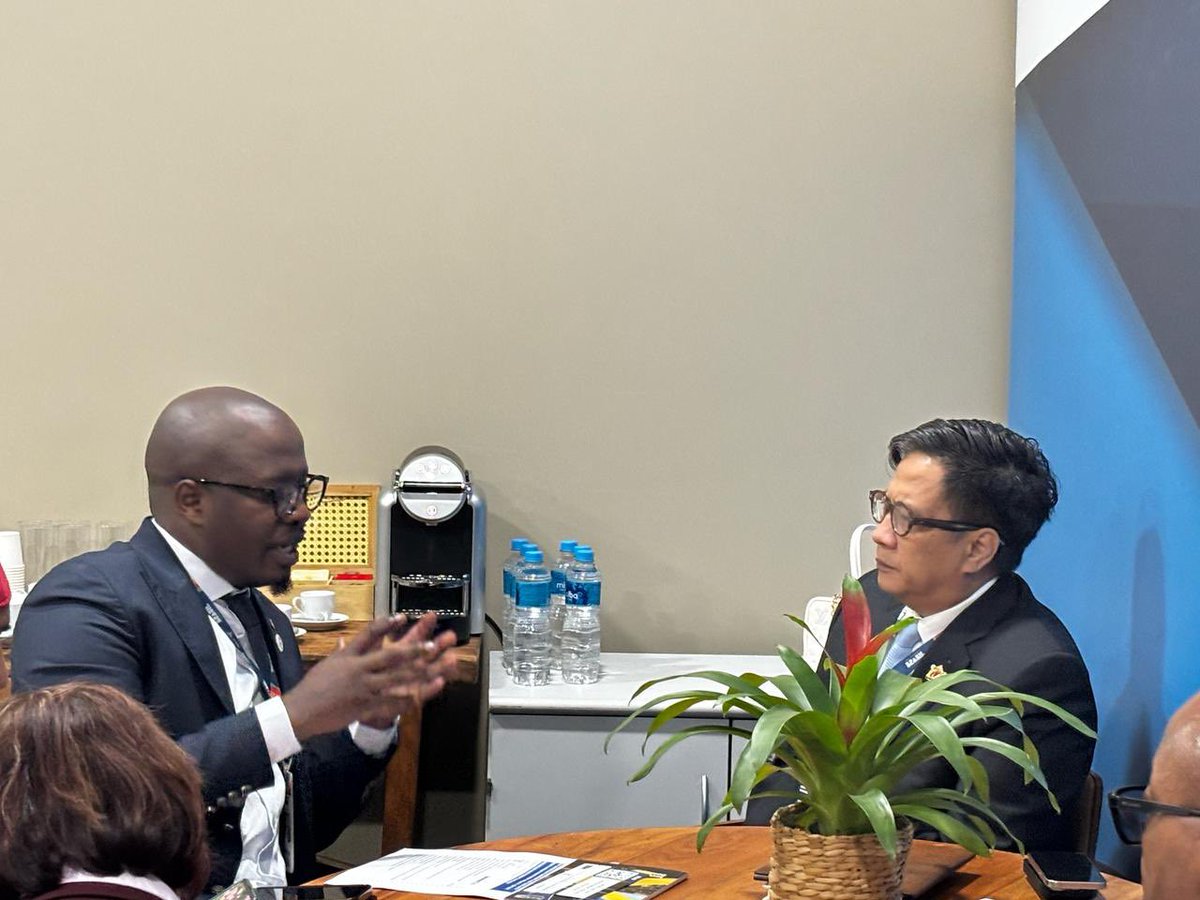 MPGodlimpi's tweet image. At the BRICS Business Forum sidelines, Rio de Janeiro, I met with Dr Didit Ratam, Chair of Indonesia’s Chamber of Commerce. We explored opportunities for a stronger SA-Indonesia investment partnership and discussed Indonesia’s experience in critical mineral value addition.