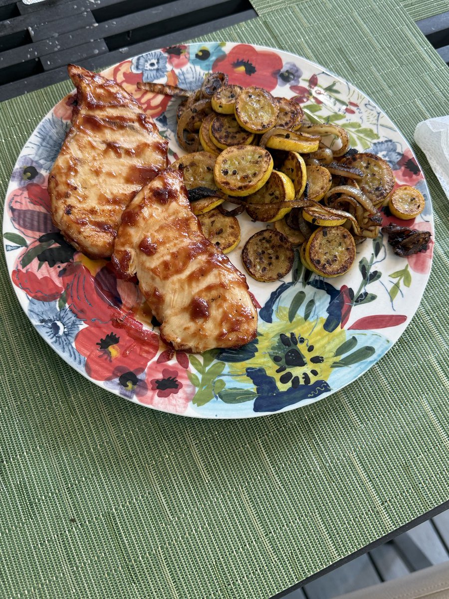 bigvox's tweet photo. That’ll work.  Brought all this home from the local farmers market.  Grateful for the American farmer ! https://t.co/iqNKMsI6Vn