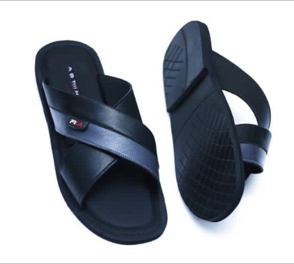 KC_COLLECTI1465's tweet image. Hello everyone 👋
Get your Cool Style footwear here
#price: 10k
DM/Whatsapp: 07010230341
Location: Kaduna
Delivery: Nationwide
RT please.