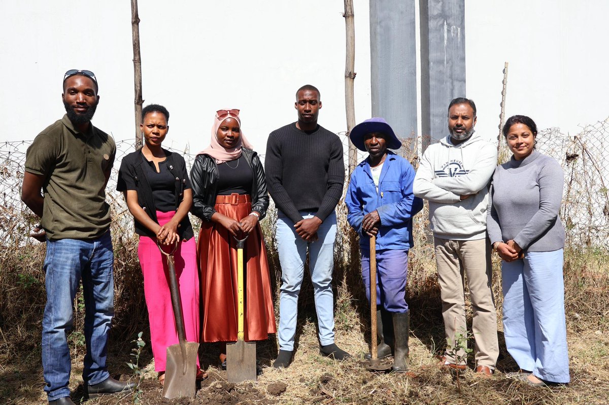 IndiainZimbabwe (@indiainzimbabwe) on Twitter photo Zimbabwean friends from RedRev Empowerment Fund joined Amb. <a href="/bramhaifs/">Bramha Kumar</a> today at India House to plant a sapling to join millions in celebrating #EK_PED_MA_KE_NAAM
#Plant4Mother
<a href="/MEAIndia/">Randhir Jaiswal</a>
<a href="/moefcc/">MoEF&CC</a>
<a href="/mygovindia/">MyGovIndia</a> Zimbabwean friends from RedRev Empowerment Fund joined Amb. <a href="/bramhaifs/">Bramha Kumar</a> today at India House to plant a sapling to join millions in celebrating #EK_PED_MA_KE_NAAM
#Plant4Mother
<a href="/MEAIndia/">Randhir Jaiswal</a>
<a href="/moefcc/">MoEF&CC</a>
<a href="/mygovindia/">MyGovIndia</a>