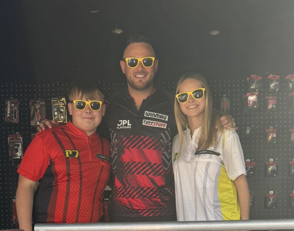 😎 The DartAsylum truck has been out and about today. 

⚽️ 🎯 Firstly at Imperial Sports Club joining in with the Football event and then onto The Forest of Dean to work alongside PDC star Joe Cullen at the Darts Exhibition at the JDC academy. 

This young team are smashing it 💥