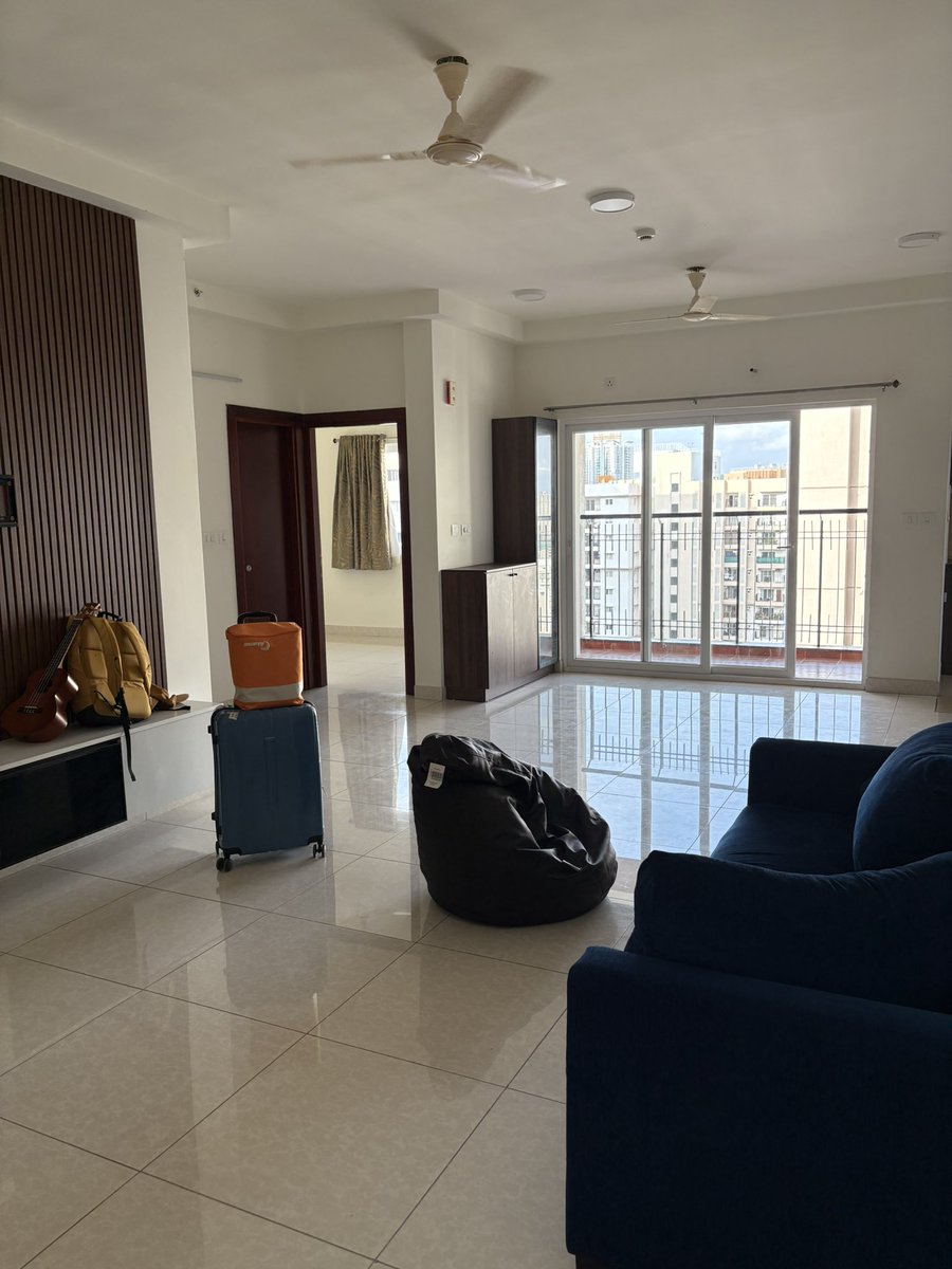 yashsharma_f's tweet image. Life Update
I’ve moved to Hyderabad.
And now all I’m doing is eating Biryani.
If you are coming in KubeCon India
Ping me, I’ve got some underrated awesome Briyani places in my list…
They are so so good lol
