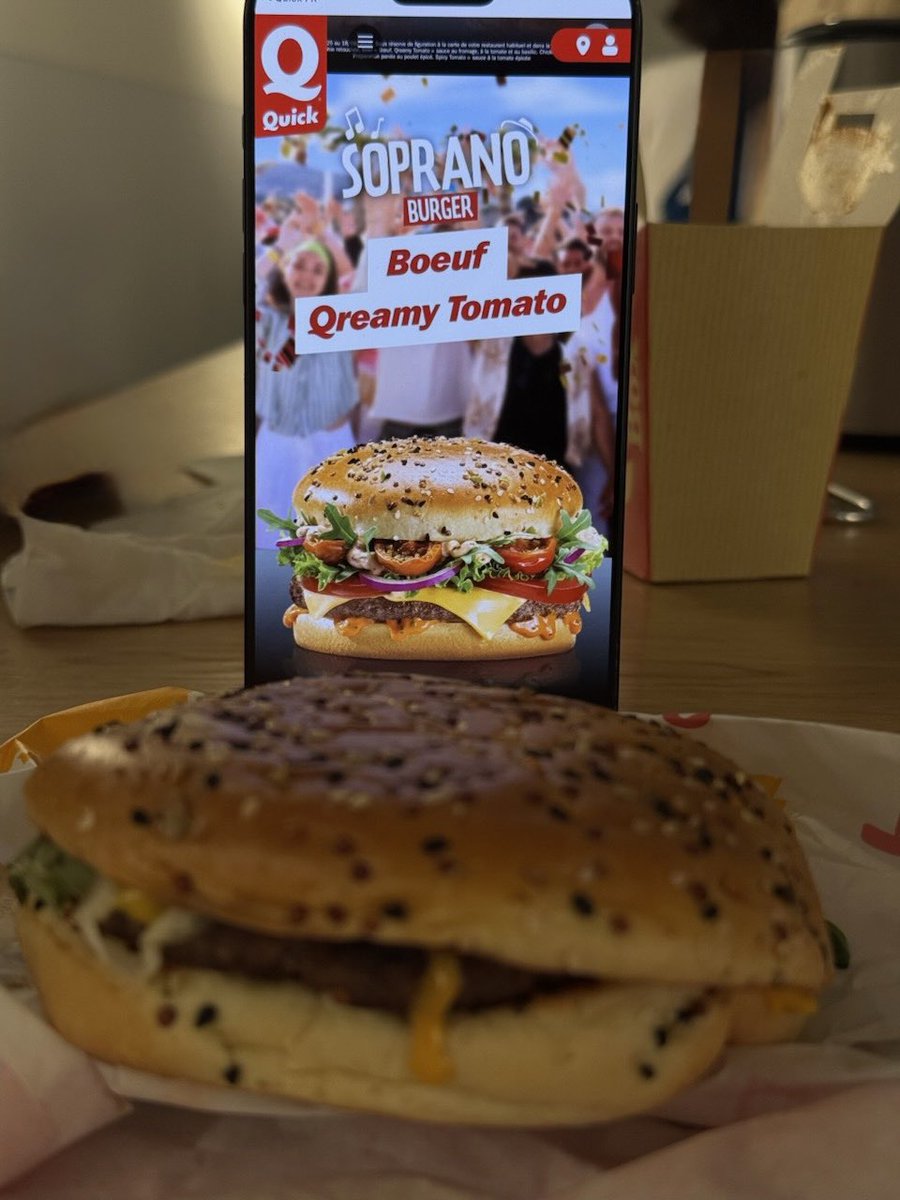 Sans_fail's tweet photo. @QuickFrance_ y’a clairement un problème là non? Au prix que c’est vendu en plus😭 #burger #soprano #QUICK https://t.co/quxj3tYKe7
