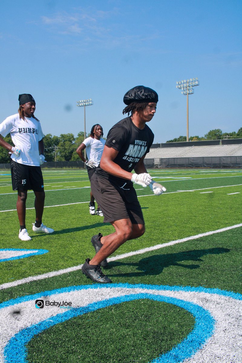 Morning Grind Session With The Fellas‼️🫡  This Szn Definitely Will Be Special ‼️
.
.
.
.
.
.
#sportsphotographer #sportsphotography  <a href="/Djbjr23/">Damarcus Broughton Jr (DJ)</a> <a href="/jmenhennett8808/">Jeremy Menhennett QB1</a> <a href="/kee1624/">Keelan Johnson</a>
