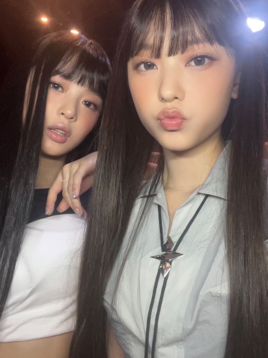 Jinr__new's tweet image. 근본의 키티즈 셀카가 참 좋아