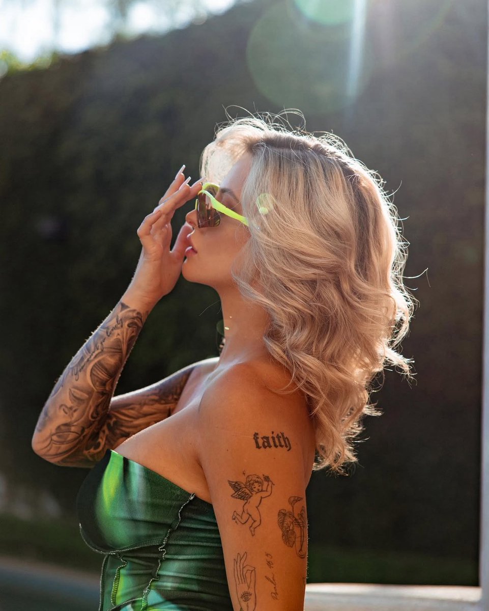 “Baby, there is no others like me. That’s why you stay thirsty for my attention.”