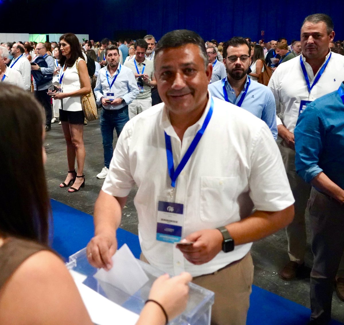 Carlos García (@carlosgarcia_pp) on Twitter photo El voto del compromiso, el voto de la recuperación institucional de nuestra democracia, el voto de la decencia, de la ilusión, del trabajo en equipo del <a href="/ppopular/">Partido Popular</a> y <a href="/NunezFeijoo/">Alberto Núñez Feijóo</a> para el mejor equipo del mundo: #España. 🇪🇸
#TomaPartidoPorEspaña
#21CongresoNacionalPP El voto del compromiso, el voto de la recuperación institucional de nuestra democracia, el voto de la decencia, de la ilusión, del trabajo en equipo del <a href="/ppopular/">Partido Popular</a> y <a href="/NunezFeijoo/">Alberto Núñez Feijóo</a> para el mejor equipo del mundo: #España. 🇪🇸
#TomaPartidoPorEspaña
#21CongresoNacionalPP
