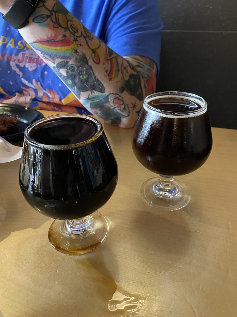 deadbrew1's tweet image. Saturday grubbin at Nobi Public House
Beers!!! One is 903 - Peanut Butter Ogre at a whoppin 15.5% abv 😯
General Bi’s Wingers
Shaking Beef with fried rice
Stir fried noodles with pork
More beers!!