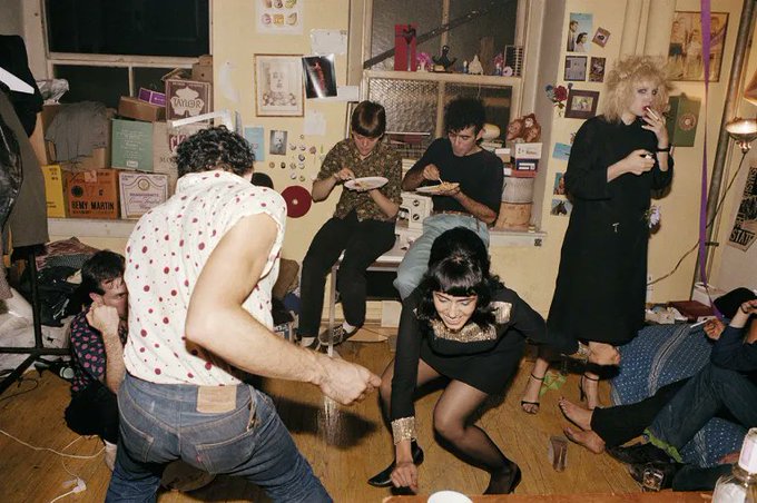 Tintamarre (@tintamarre6) on Twitter photo Party hard
Nan Goldin Party hard
Nan Goldin