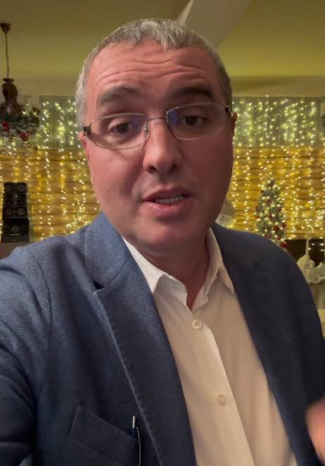 MichaelKelly55's tweet photo. @Business_Consultant💻💻💻
Helping_entrepreneur💻 
Teams_grow🌍With clarity &amp; confidence.
#Finance #crypto #investing #mindset, #growth #perternering_leaders, #impact 

3. https://t.co/fotellsjBd