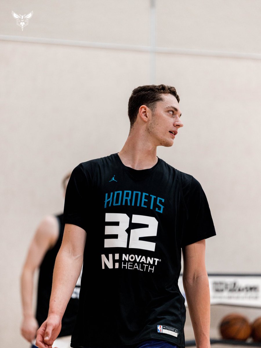 bobcatsblogger's tweet image. Check out the latest from the Charlotte Hornets on X! 🏀✨ Read more here: x.com/hornets/status… #CharlotteHornets #NBA 

🔗 []() #bhivenectar