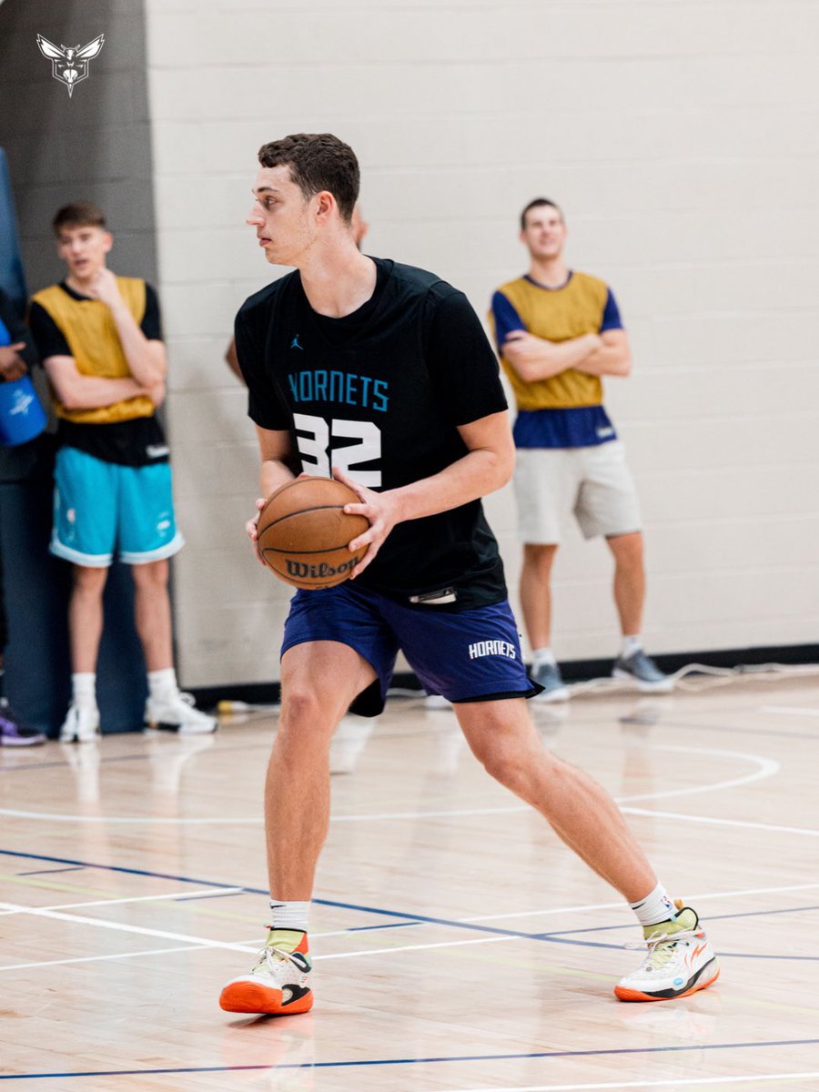 bobcatsblogger's tweet image. Check out the latest from the Charlotte Hornets on X! 🏀✨ Read more here: x.com/hornets/status… #CharlotteHornets #NBA 

🔗 []() #bhivenectar