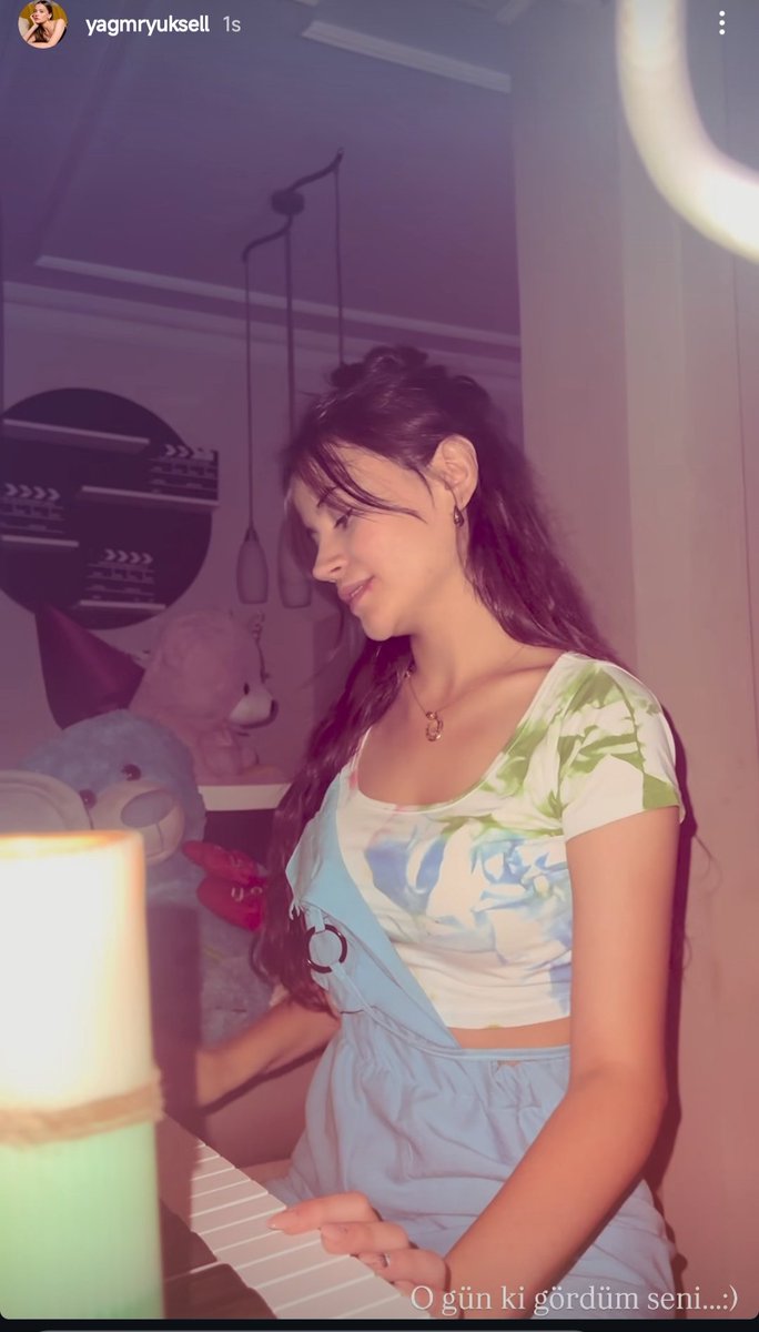Güzellik: filtre değil, özgüven işi ✨🩵
Lugatinda filtre olmayan o kız 👉YY✨
#YağmurYüksel