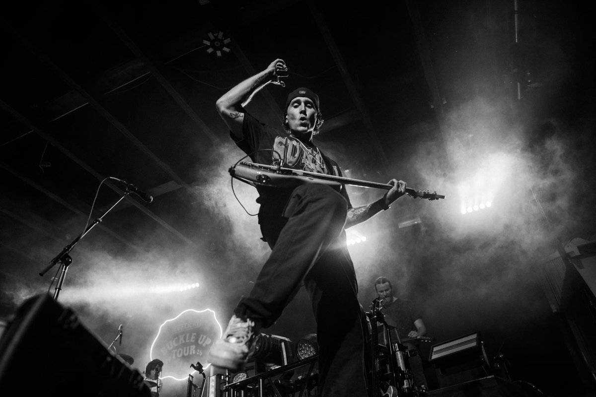 jamesbarkerband's tweet image. JBB + KEE: ROUND ONE
Grab an Advil and a Gatorade. Round two gonna be even wilder
📸 : Sandra-Lee Layden