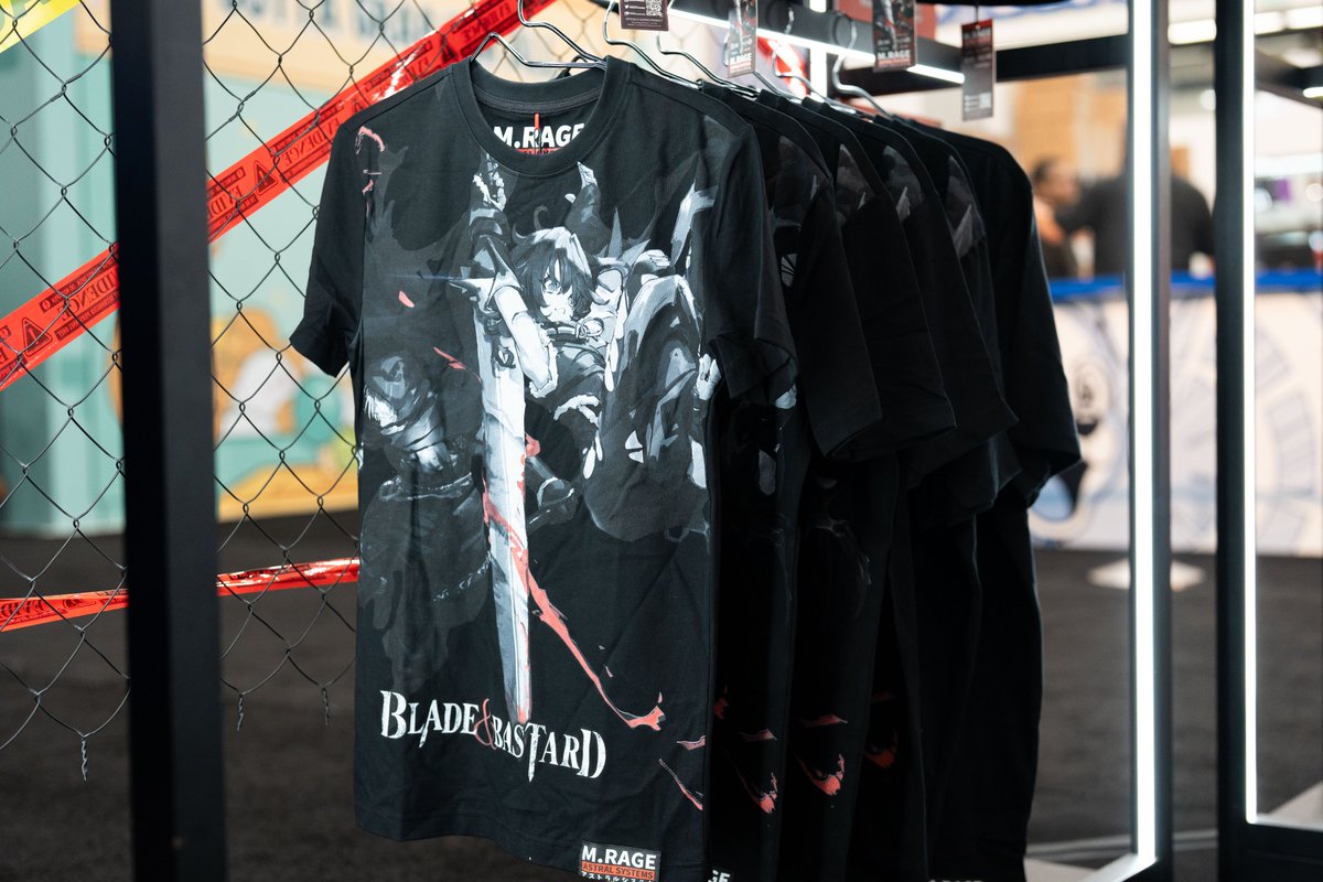 MDOTRAGE's tweet image. ▽ M.RAGE x @BladeandBastard ✨⚔️
Enter the dungeon in style. Armor for your survival. Unleashed at ANIME EXPO 2025.
>> Each purchase comes with a digitally signed art print by Kumo Kagyu & so-bin, while supplies last.
📍 Booth #208 // Entertainment Hall
#AX2025