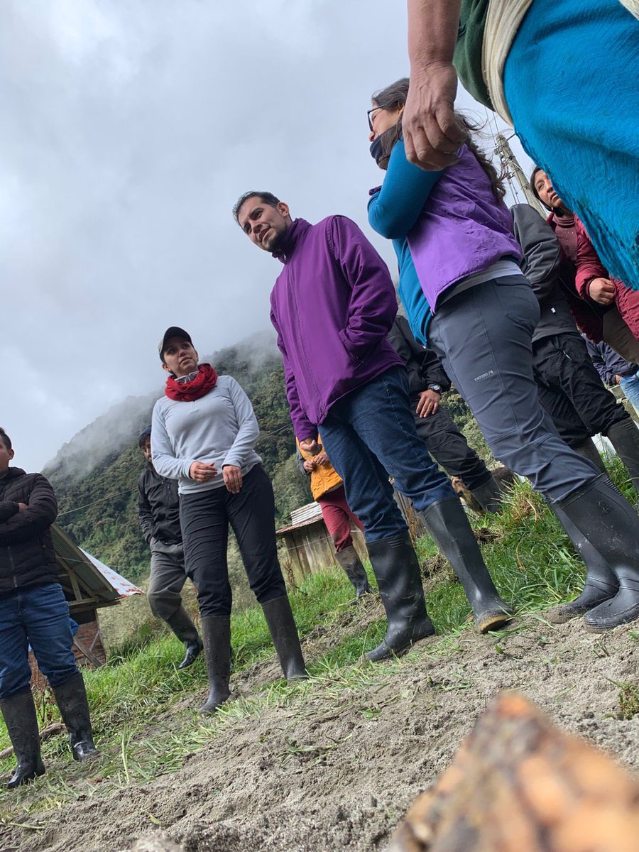 Inclusión Ecuador 🇪🇨 (@inclusionec) on Twitter photo 📍 El ministro <a href="/haburbano/">Harold Burbano</a> llegó hasta #Oyacachi, en la provincia del Napo, para entregar kits de alimentación, vestimenta y aseo a familias que lo han perdido casi todo por las intensas lluvias. Además, anunció que se activarán 💵 bonos de contingencia para brindar un apoyo 📍 El ministro <a href="/haburbano/">Harold Burbano</a> llegó hasta #Oyacachi, en la provincia del Napo, para entregar kits de alimentación, vestimenta y aseo a familias que lo han perdido casi todo por las intensas lluvias. Además, anunció que se activarán 💵 bonos de contingencia para brindar un apoyo