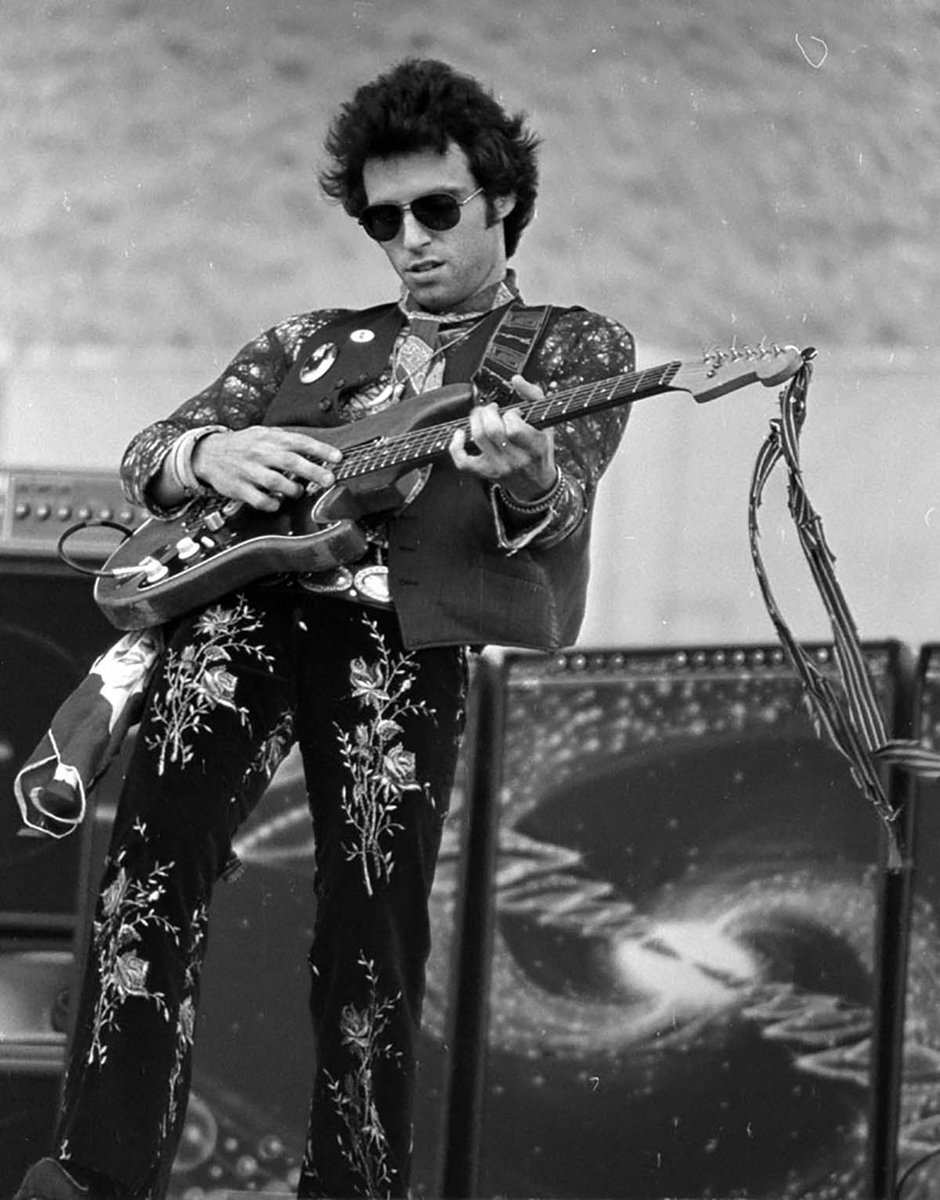 BeatlesPraise's tweet image. "I was a classical accordionist, I started playing aged five in Chicago. Bless my mom and dad, they paid for nine years of classical accordion lessons and I just took to it. It was a great musical backdrop for me.
"At maybe ten or eleven, somebody played me a Jerry Lee Lewis…