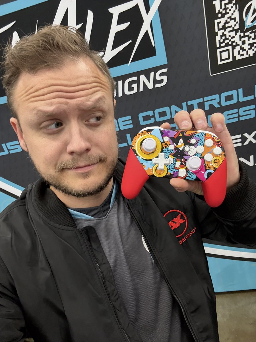 CptnAlexDesigns's tweet image. Day 3 of Anime Expo is here!
Have you checked out the Sonic Y2Kaos collection in person yet?!
