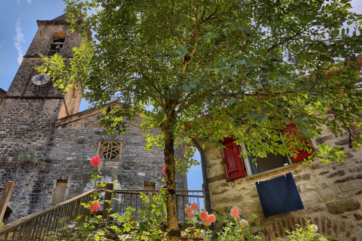 simonemodica_'s tweet photo. Scorci di Equi Terme, angoli di #Lunigiana nascosti ai piedi delle Alpi #Apuane https://t.co/HkIO9RNIyE