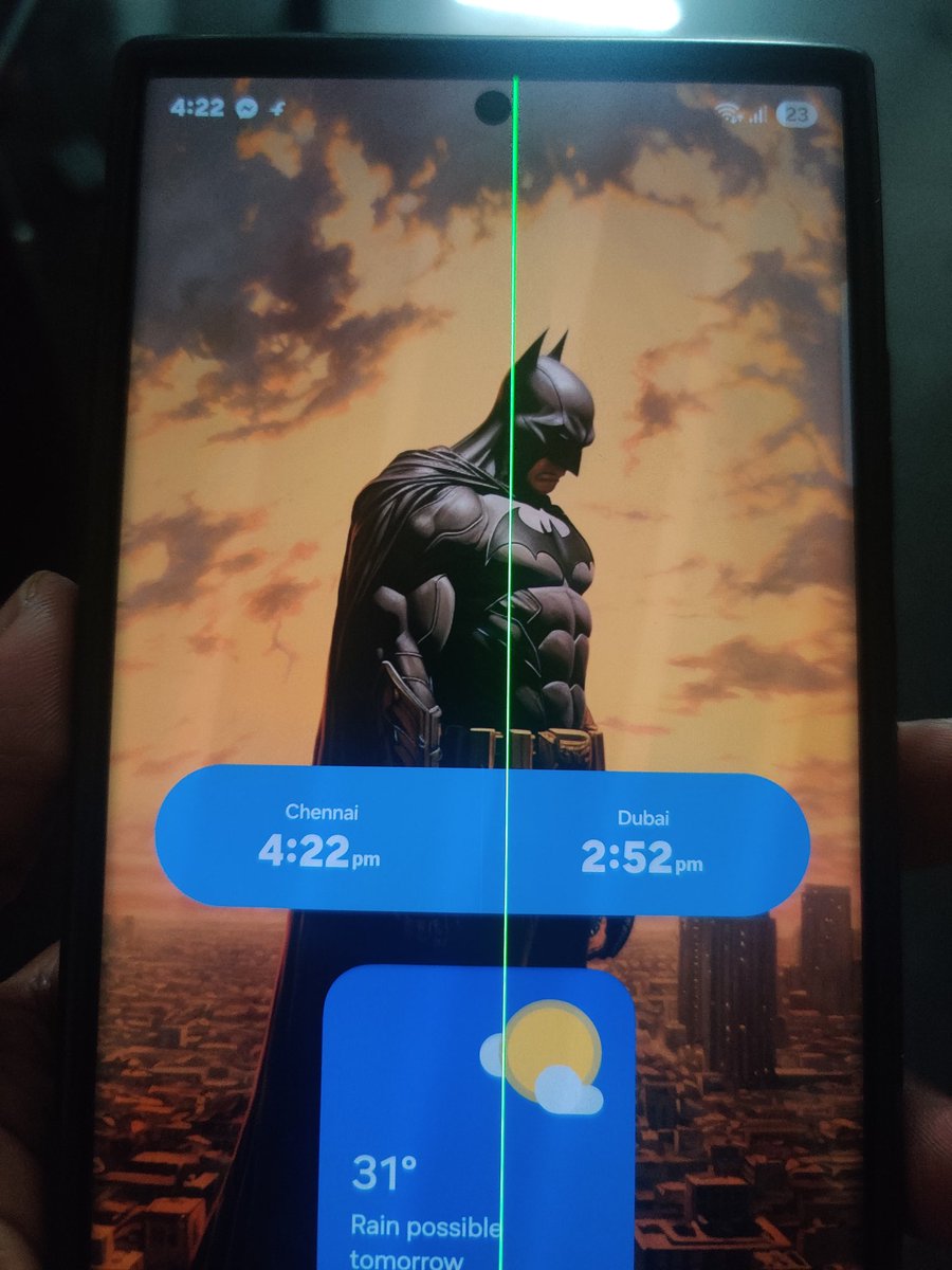 jayeshraj666's tweet photo. How bad is it to say that the customer must pay to replace the screen for the green line issue that occurs after a software update provided by Samsung?
(2/2)@SamsungIndia @SamsungMobile @Samsung https://t.co/71RhO8Iizo