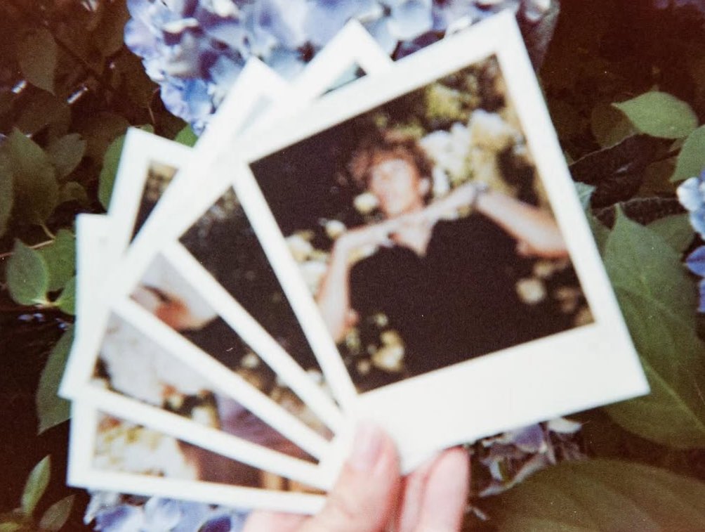 THE REST OF THE POLAROIDS UGH SHOW ME TO ME PLEASE SEND IT TO ME