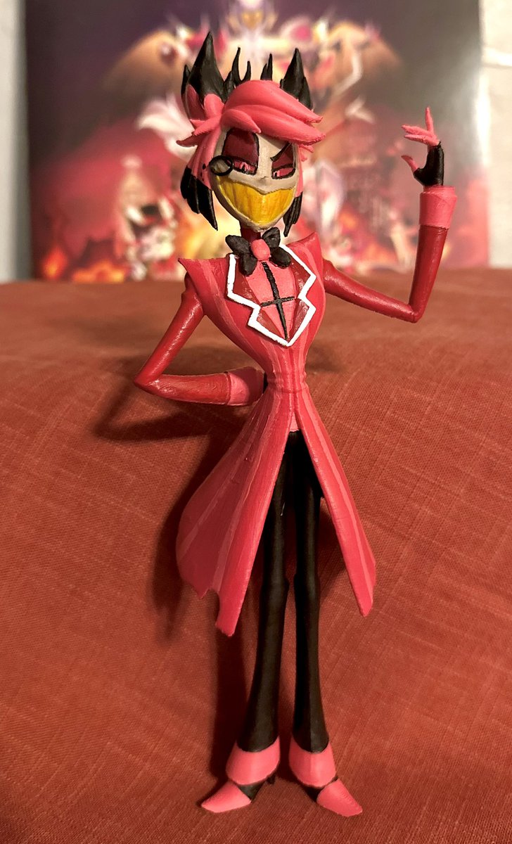 sparkinthestars's tweet image. I got my hands on a 3D printer and made some choicessss!!!
He’s a little rough around the edges. I made a makeshift monocle and I had to use some clay in areas that broke off, but overall I had a fun time bringing him to life! ❤️
3D model can be found on Etsy by AaromeArt…