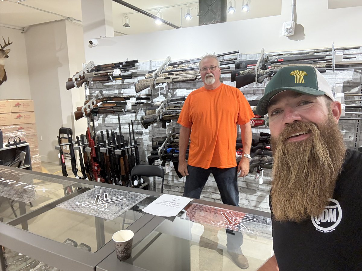 QuickDickMcDick's tweet image. Talking #PewPew things with "Tiny Tim" at @cachetactical in #YQR
Come down and say hi!