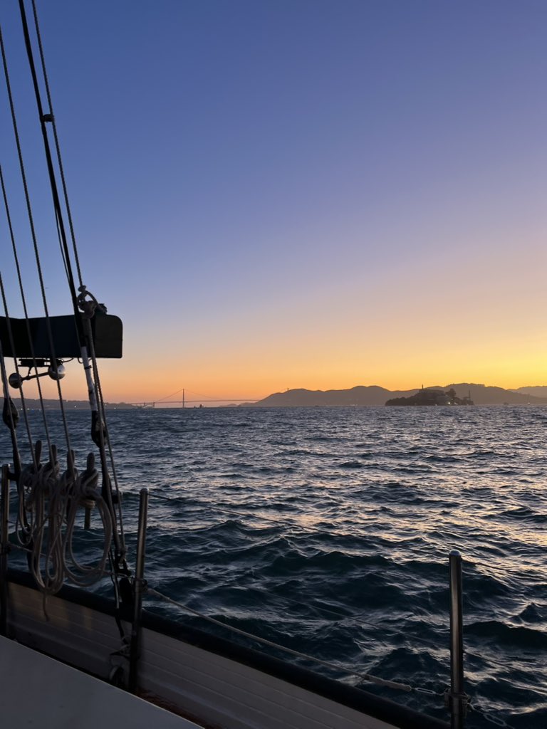 FedericoNoemie's tweet image. Hosted 4th of July at sea 🇺🇸 

Grateful to @lighthousehq_ for making it possible for so many immigrants from @solofounding, @joinodf and beyond to celebrate their first 4th of July in SF!