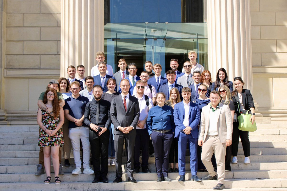 RNJAlsace's tweet image. 🇫🇷 Merci à @Th_Bnrdt, notre député alsacien, pour cette visite de l’Assemblée nationale.
Un moment privilégié pour découvrir les coulisses de cette institution essentielle et mieux comprendre le rôle fondamental de l’Assemblée dans la vie démocratique de notre République.

#RNJ