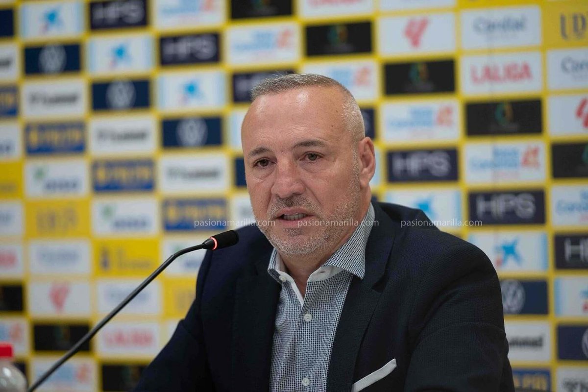 UdPasion's tweet photo. 📣 Miguel Ángel Ramírez: "El presupuesto en Segunda se reduce drásticamente de 75 a 35 millones"
"Preferimos apostar por la fuerza del grupo y la cantera que por fichajes mediáticos" 📝⚽🐥
Vía: @canarias7  📲 
#LALIGAHYPERMOTION 
Síguelo aquí 👉🏾 https://t.co/HkcYwEse3A https://t.co/HbJKNleiwD