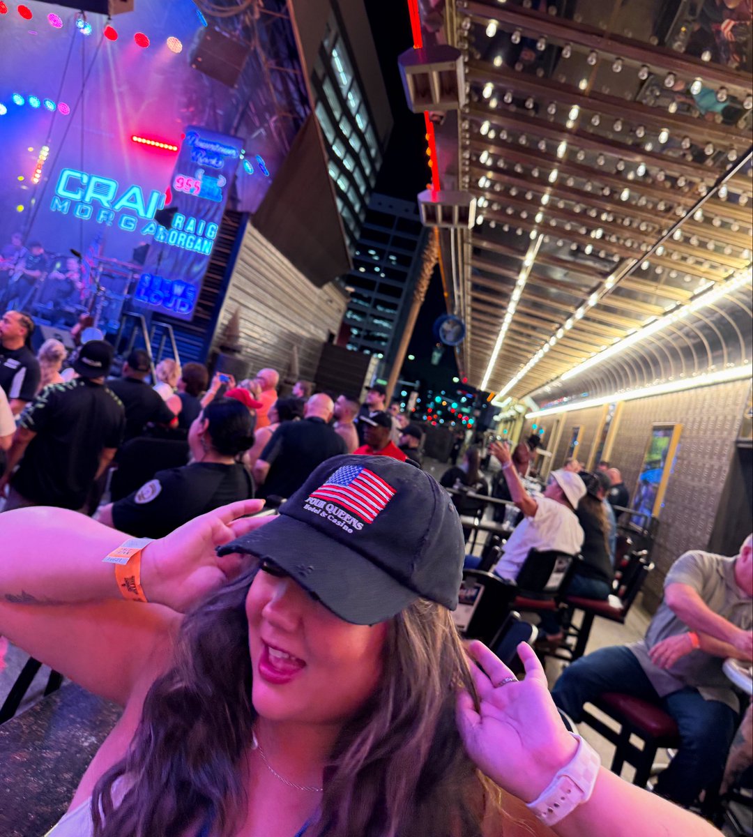 4QueensLV's tweet image. Thanks to everyone who joined us for Independence Day celebrations 🇺🇸
Anyone still rocking your Four Queens hat from 2 years ago? 🧢