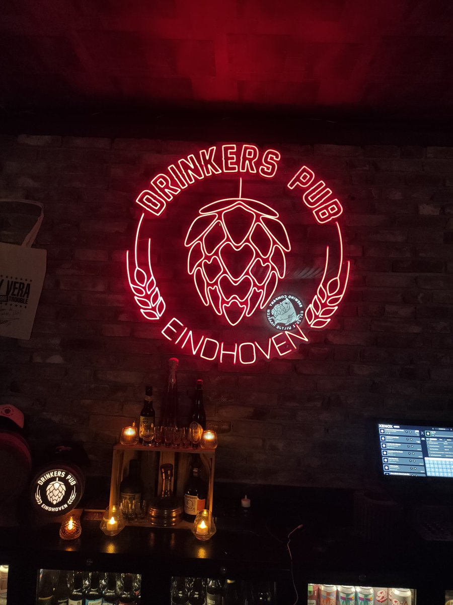 After the festival we went to the pretty amazing Drinkers Pub in Eindhoven. Just the one thousand beers and hardly a dud amongst them.