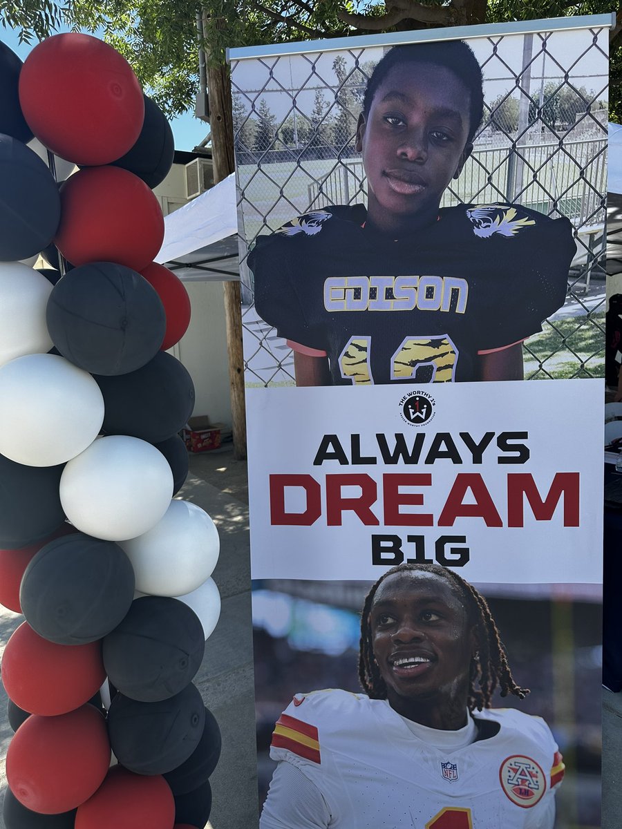 Dylan Morgan (@dylanmorgantv) on Twitter photo Former <a href="/_CEBengalFball/">Central East Football</a> & #Texas Ex Xavier Worthy back in the 559 for his hometown youth FB camp! ๐
#Chiefs WR bringing a fully free experience to 400 local kids focusing on skills, mentorship & confidence building
Catch the full story tonight at 11 on <a href="/KSEE24/">KSEE24 News</a> | <a href="/CBS47/">CBS47 News</a> Former <a href="/_CEBengalFball/">Central East Football</a> & #Texas Ex Xavier Worthy back in the 559 for his hometown youth FB camp! ๐
#Chiefs WR bringing a fully free experience to 400 local kids focusing on skills, mentorship & confidence building
Catch the full story tonight at 11 on <a href="/KSEE24/">KSEE24 News</a> | <a href="/CBS47/">CBS47 News</a>