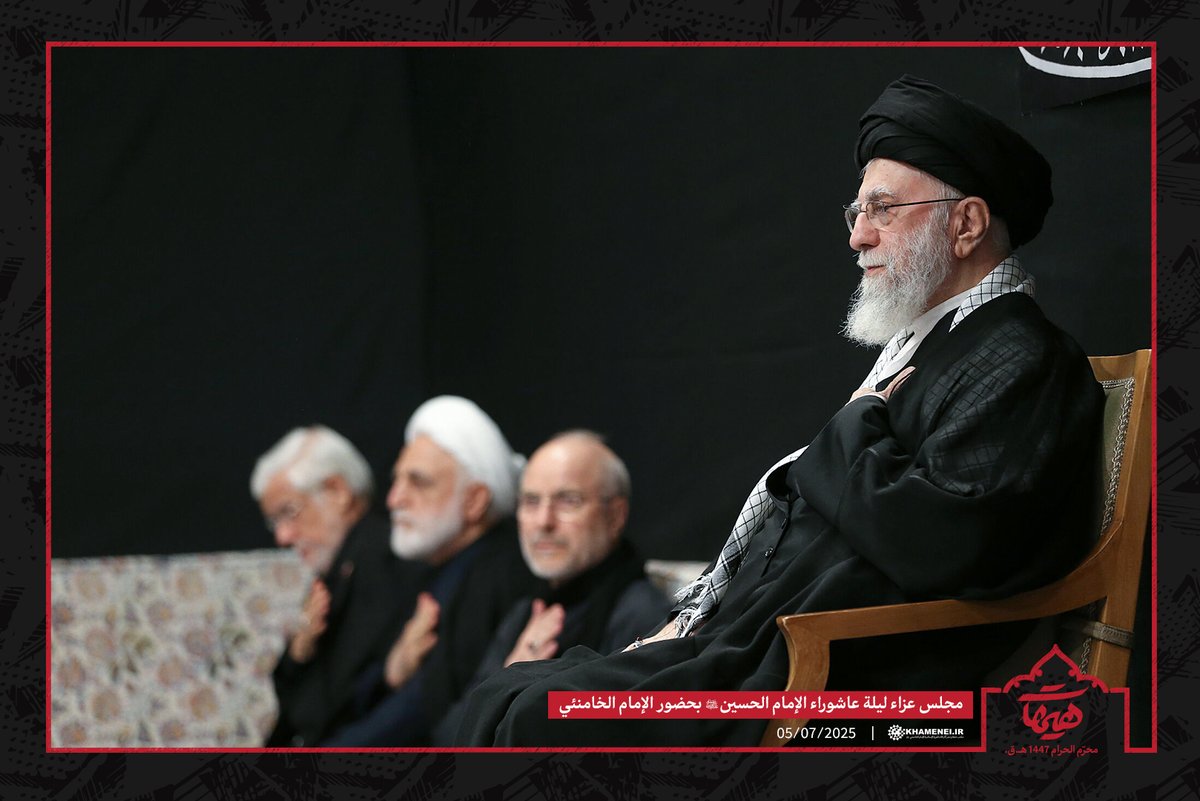 ar_khamenei's tweet image. الليلة؛ مجلس عزاء ليلة عاشوراء الإمام الحسين (ع) بحضور الإمام الخامنئي في حسينية الإمام الخميني رحمة الله عليه