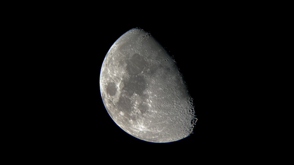 hajaralls's tweet image. fly me to the moon