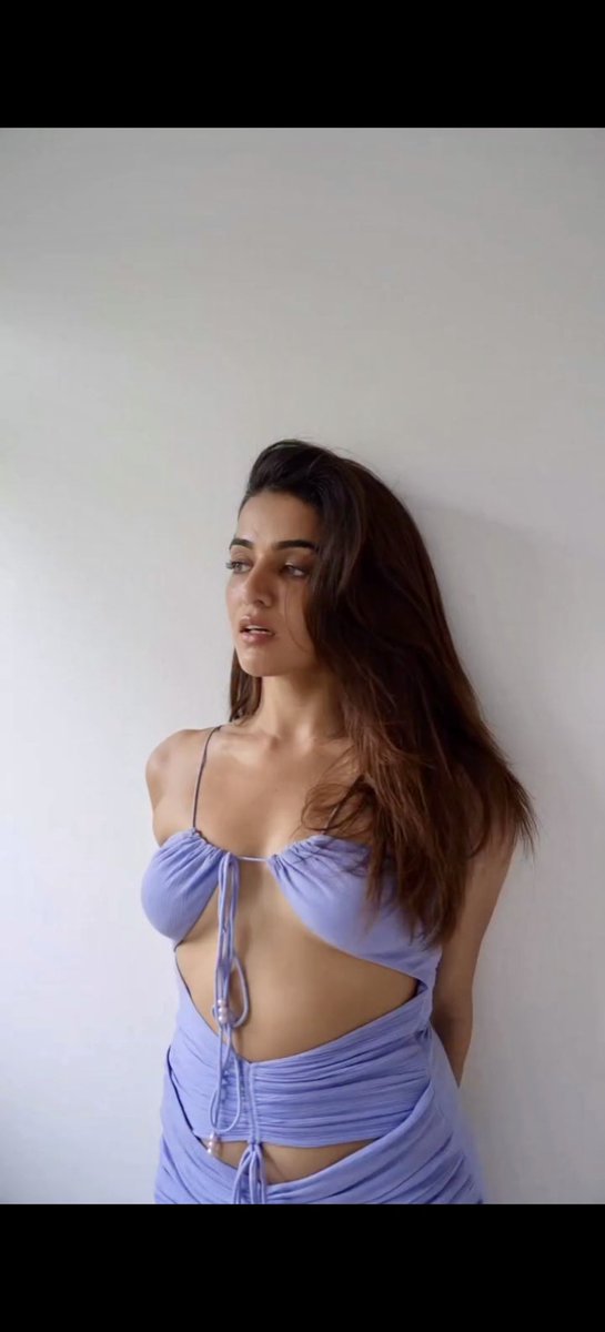IconicDiva_'s tweet photo. Wamiqa qabbi https://t.co/FyyqUCnRhl