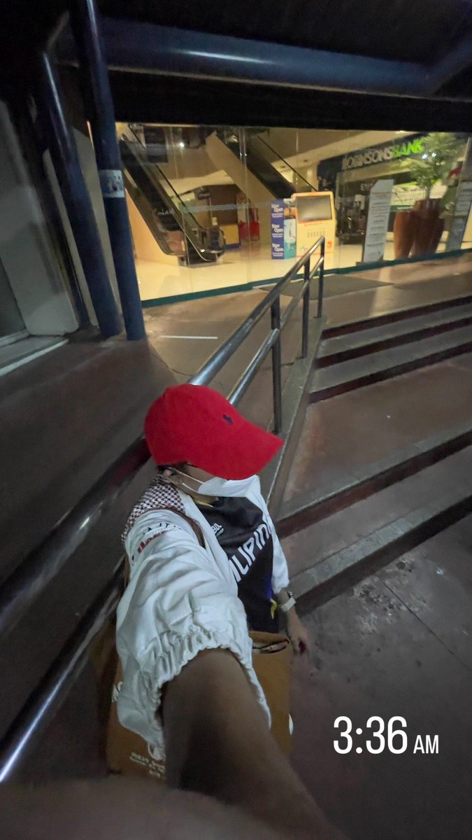 sssmileRabin's tweet image. Seated #notworkrelated