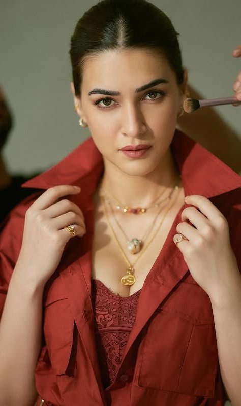 GvHjHLvWgAAgZYZ?format=jpg&name=900x900