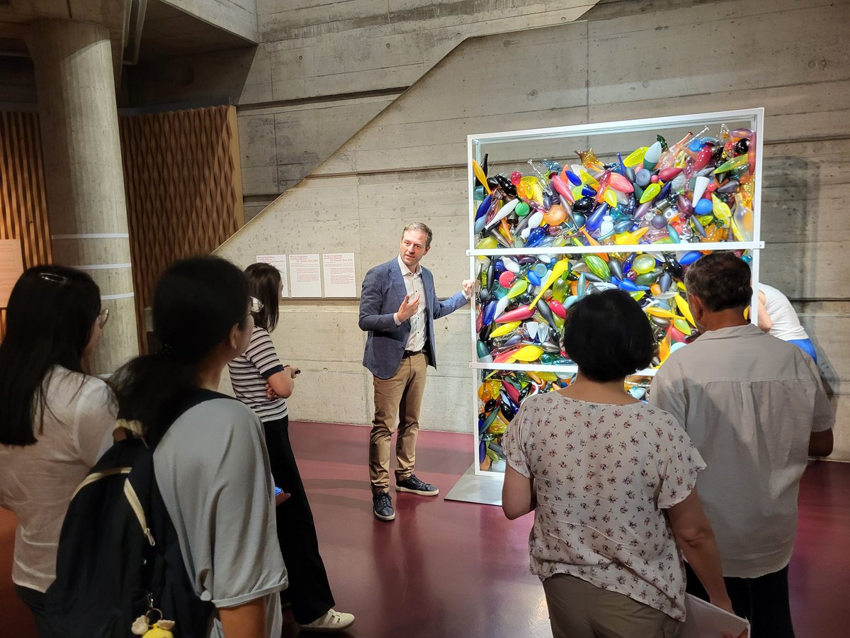 ACANU_Geneva's tweet image. #Redcrossmuseum @HEADGENEVE @PRIOresearch
Exclusive @redcrossmuseum tour for #ACANU led by Director 𝐏𝐚𝐬𝐜𝐚𝐥 𝐇𝐮𝐟𝐬𝐜𝐡𝐦𝐢𝐝. Also interesting conversation with 1st artist-in-residence Zahrasadat Hakim, Laureate of the 2024 Art Humanité Prize