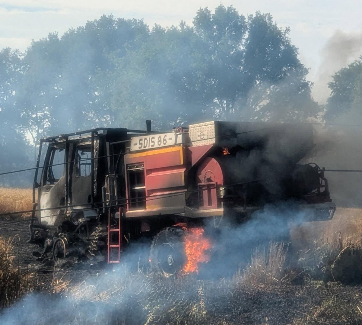 Prompt rétablissement aux 3 sapeurs-pompiers  blessés !
<a href="/Prefet86/">Préfet de la Vienne</a> @sdis76 <a href="/HoreauMarc/">Horeau Marc</a> <a href="/Bcoquelet86/">Benoît coquelet</a>
