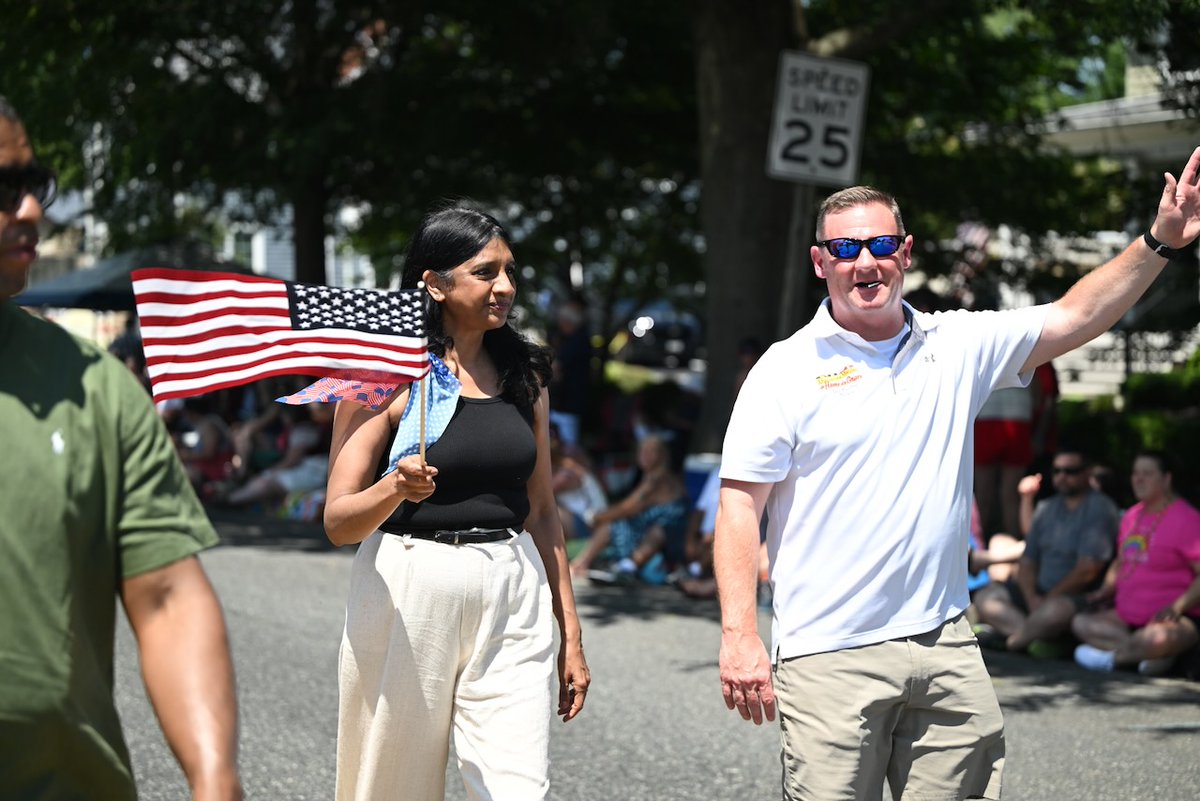 arunamiller's tweet image. The July Fourth spirit is still going strong! Honored to celebrate with Mayor Bill Martin and the people of @havredegrace—birthplace of @CalRipkenJr, decoy capital of the world, and just one vote shy of becoming our nation’s capital.