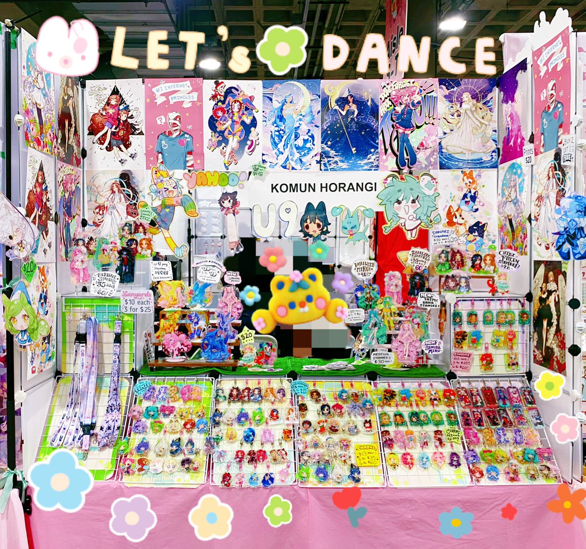 KomunHorangi's tweet image. FINALLY POSTING A TABLE PIC!!!!!!! ٩( ᐛ )و 🍒✨
Find me at AX table U9!!!! We in da back baybeeee 

#animeexpo #ax2025