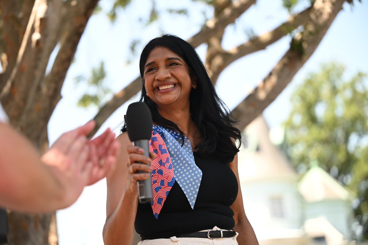arunamiller's tweet image. The July Fourth spirit is still going strong! Honored to celebrate with Mayor Bill Martin and the people of @havredegrace—birthplace of @CalRipkenJr, decoy capital of the world, and just one vote shy of becoming our nation’s capital.