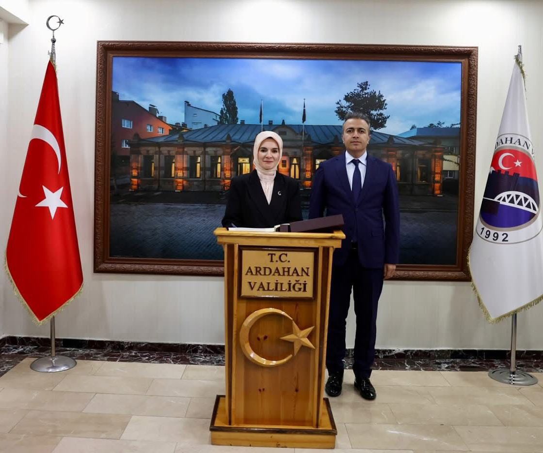 Aile ve Sosyal Hizmetler Bakanımız Sn. Mahinur Özdemir Göktaş Ardahan’ımızı ziyaret ettiler. Kendilerine ilim adına şükranlarımı arz ederim.