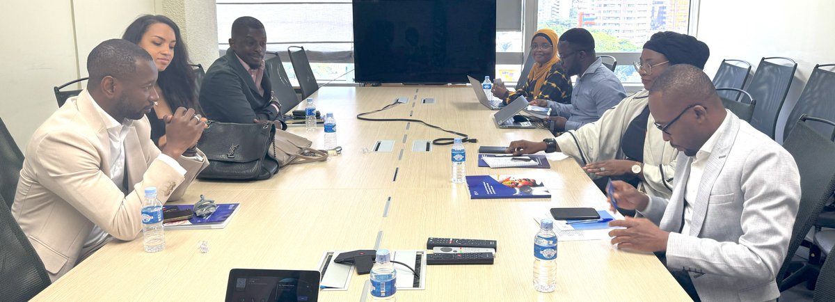 OITAbidjan's tweet image. 🎶 @OITAbidjan explore avec le Salon des Industries Musicales d’Afrique francophone (#SIMA), des pistes pour structurer le secteur: formalisation, protection sociale et #EmploisDécents pour les #IndustriesCréatives.
Ensemble, faisons vibrer l’#emploi au rythme des arts!
#jeunes