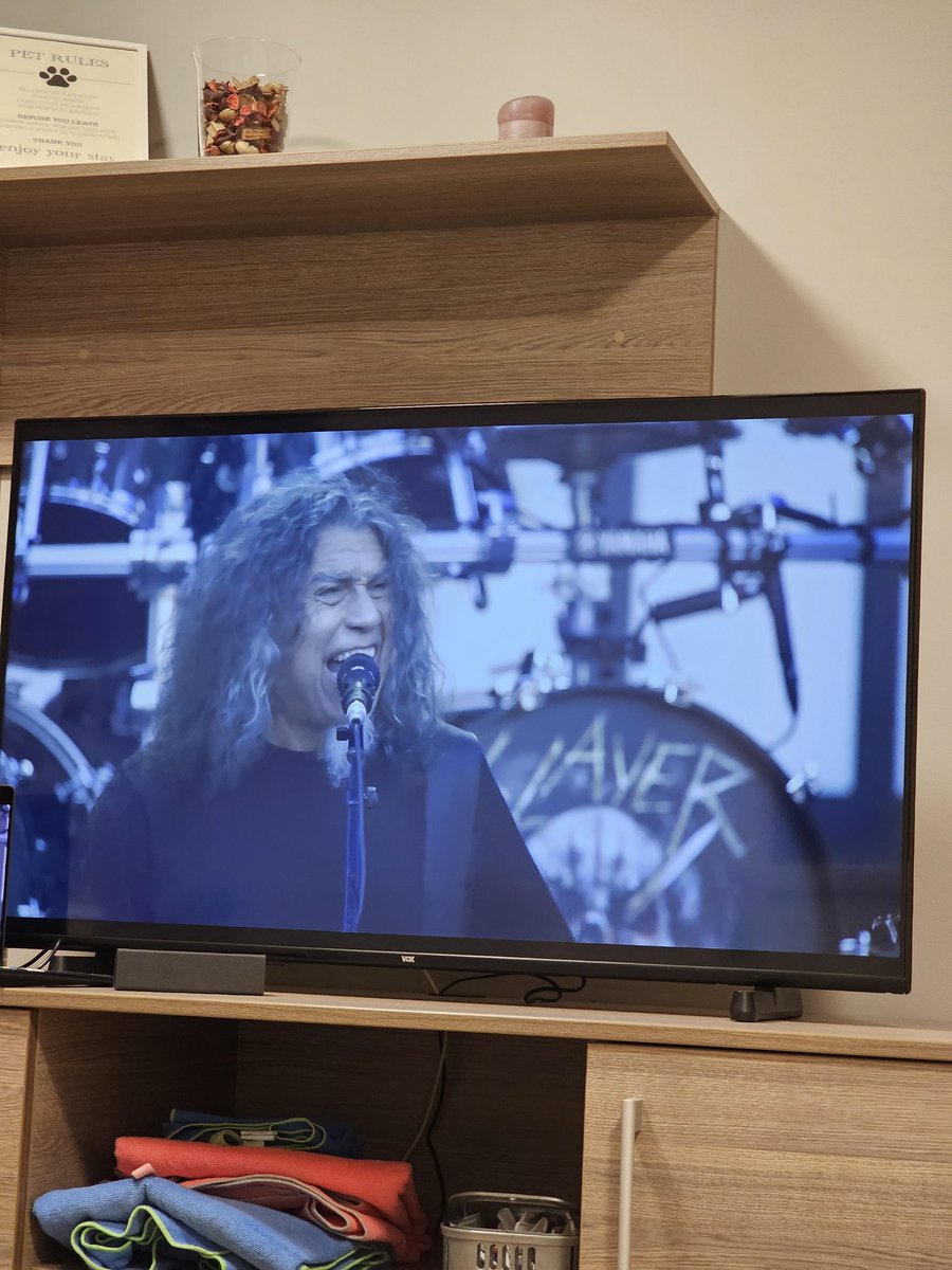 Martin Bach tweet media